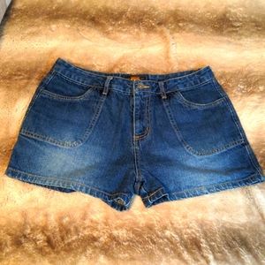 Size 10 Denim Shorts Snap Pockets